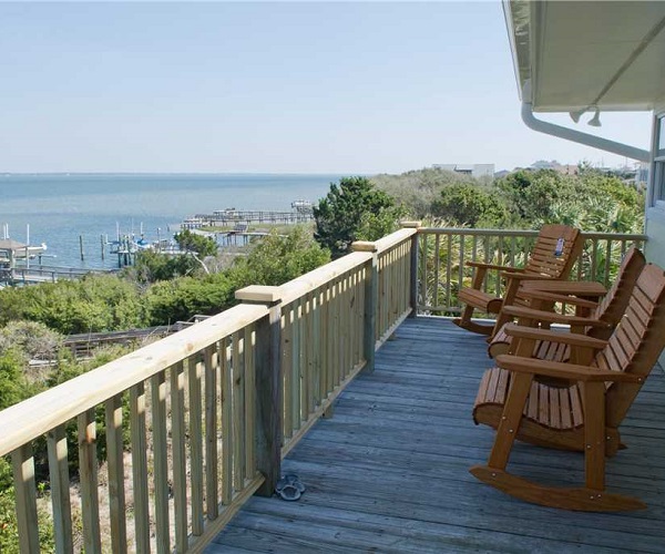 McCarthy Cottage Deck