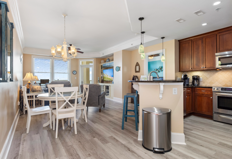 image of Grande Villas 6-B dining room