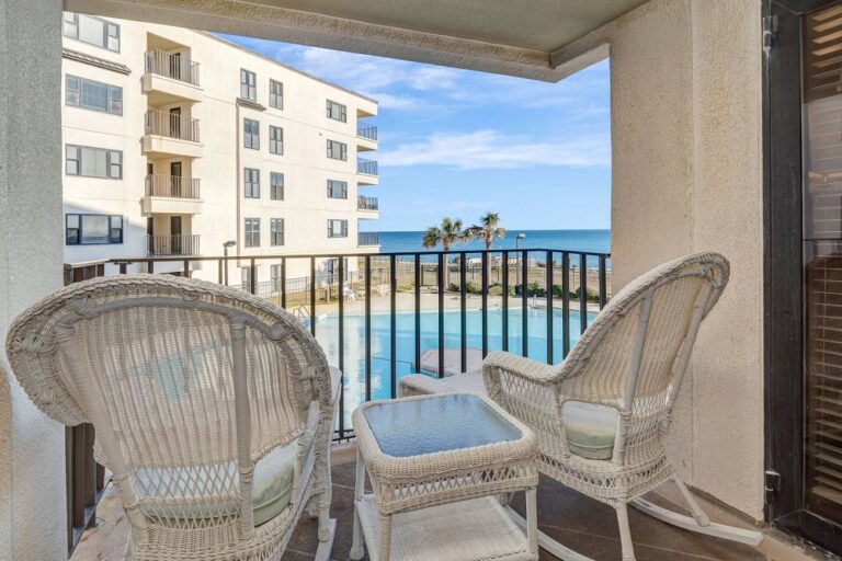 Summer Winds C224 Emerald Isle Realty Featured Property of the Week