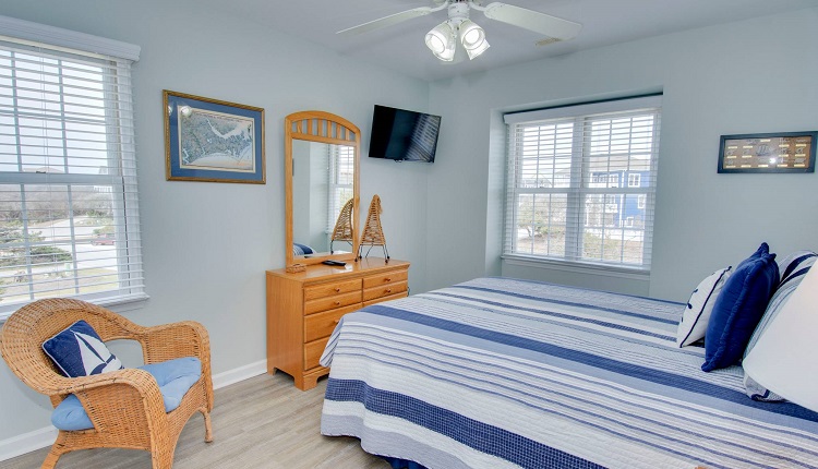 Coco West - Bedroom
