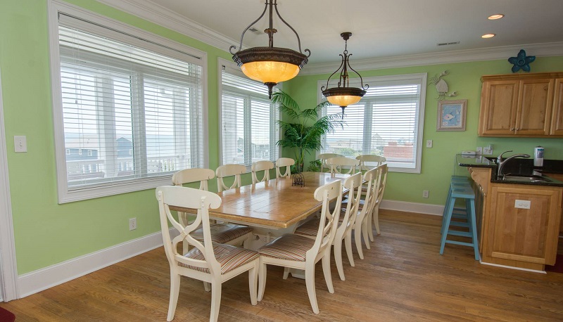 Flamingo Palace - Dining Room