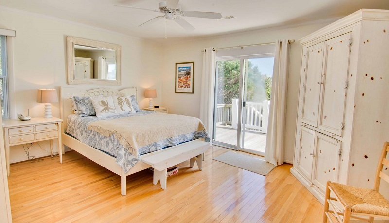 100 Periwinkle - Bedroom