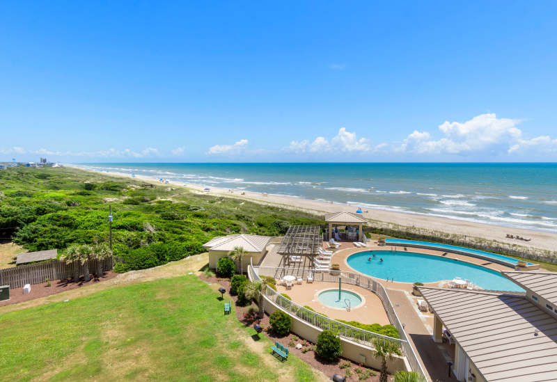 image of Grande Villas 4-F patio view of pool