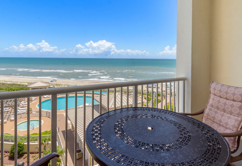 image of Grande Villas 4-F patio view