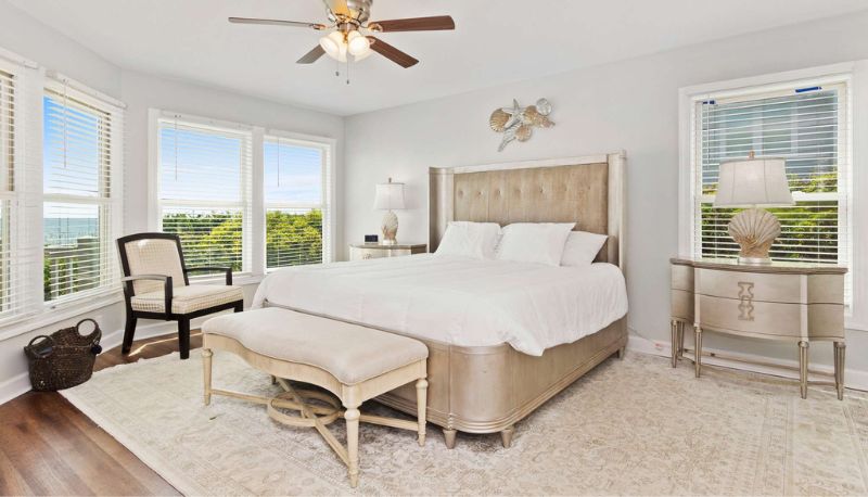 A Gritty Palace bedroom