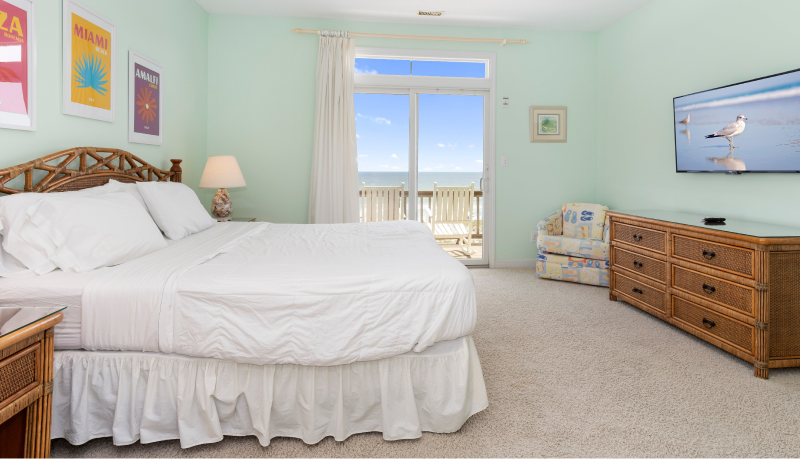 image of Always Sunny bedroom 2