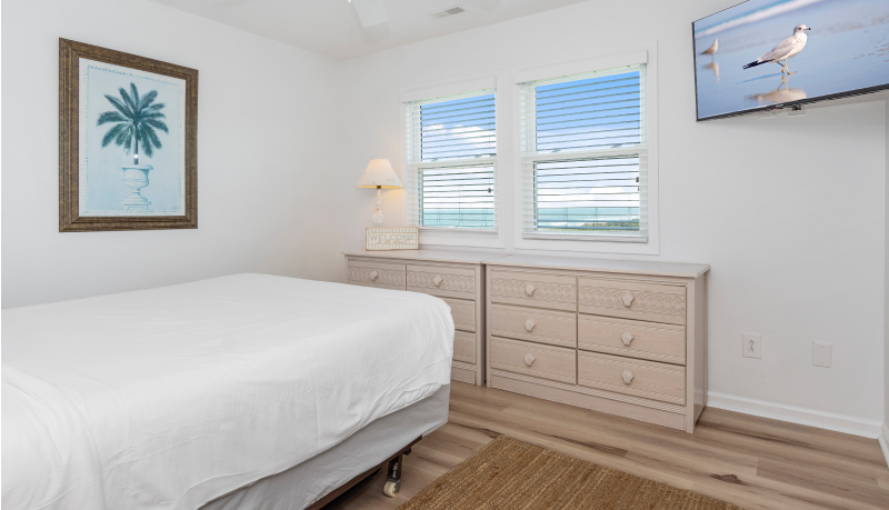 pier pointe 4 B-3 west bedroom