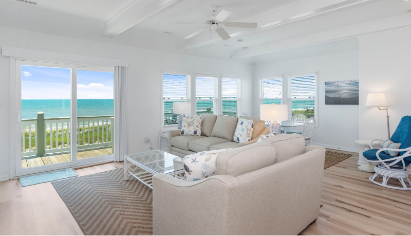 pier pointe 4 B-3 west - living room