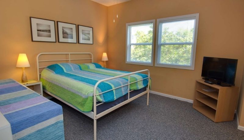 Jewel of the Isle Up - bedroom