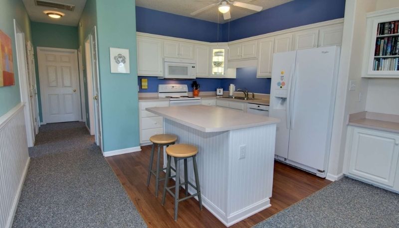Jewel of the Isle Up - kitchen
