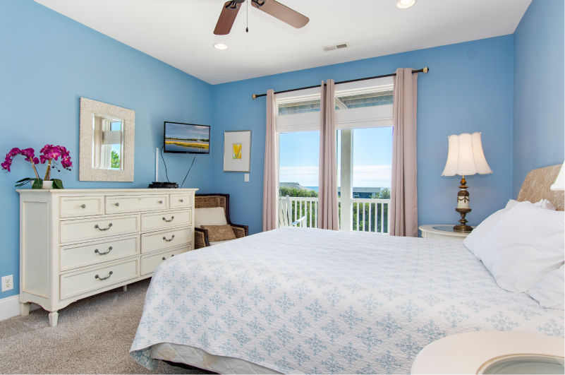 Rhythm & Sol bedroom