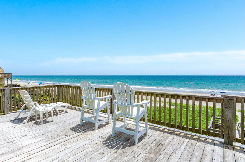 Nirvana East oceanfront patio