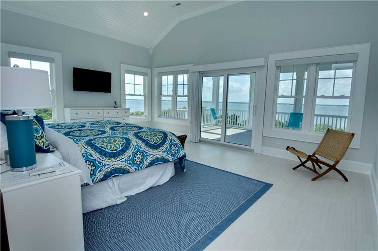 Breezy Oak Cottage Bedroom View