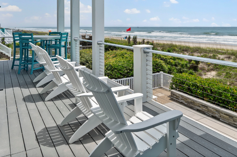 Surf de Soleil covered deck
