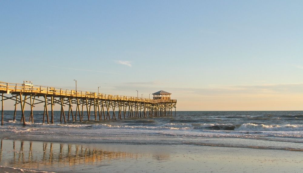 Oceanana Fishing Pier Pier, Restaurant & Bar in Atlantic Beach, NC