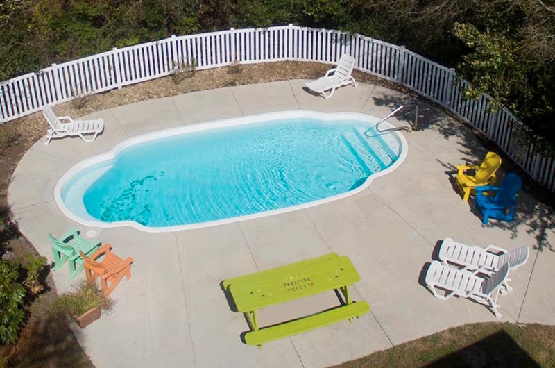 Paradise City - swimming pool