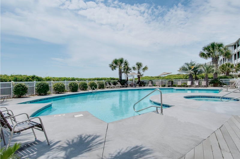 Ocean Club I-202 swimming pool