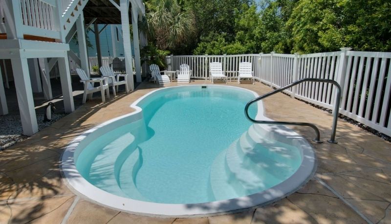 Nana's Beach House pool