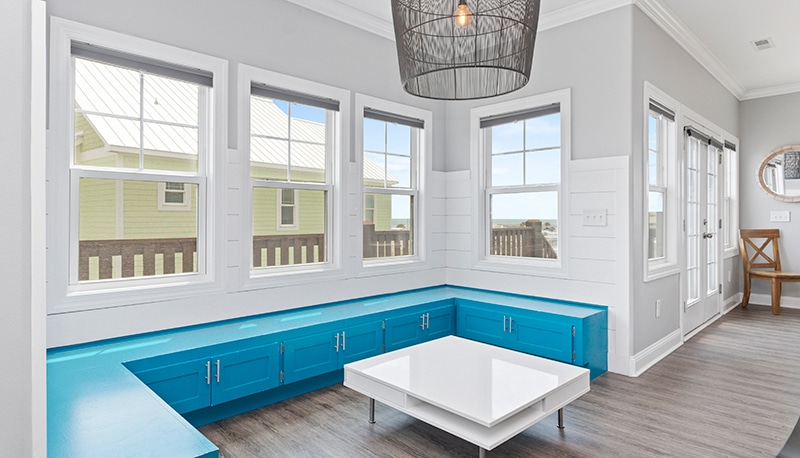 Siren bay window