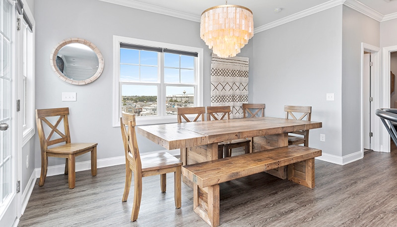 Siren dining room