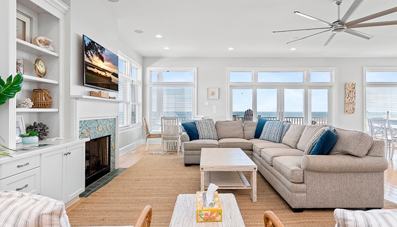 Pirate's Perch - living room
