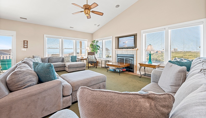 Blue Grass - living room