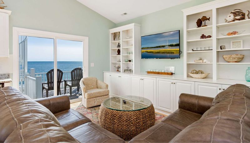 Sea Worthy living area