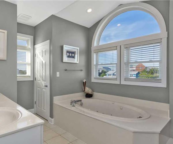 Featured Property of The Week Luxury Sands Emerald Isle Realty