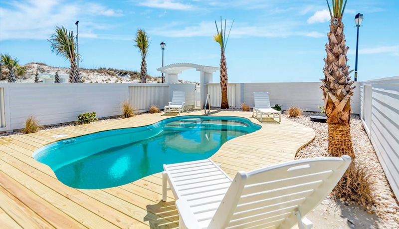 Boardwalk Bungalow - oceanfront pool