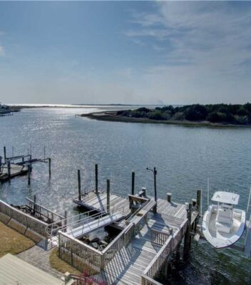 Grand View Villa - Soundfront Vacation Rental