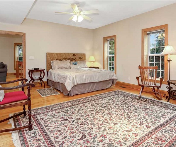 Round House - Bedroom