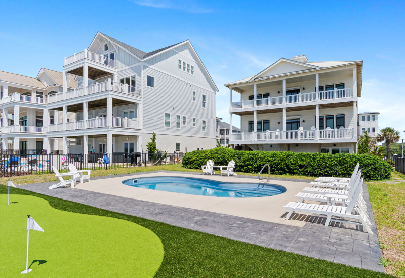 image of In the Bluff backyard