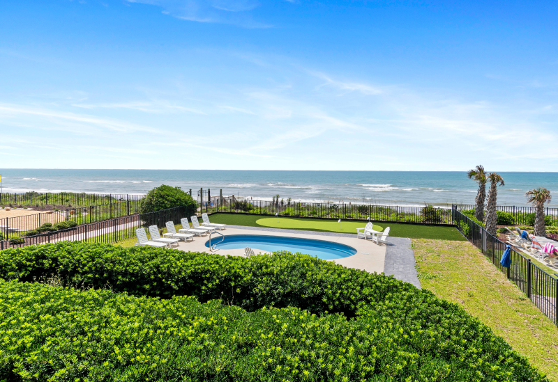 image of In the Bluff pool