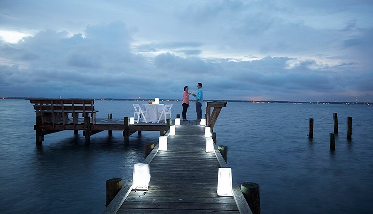 Enjoy a romantic Valentine’s Day dinner for two.