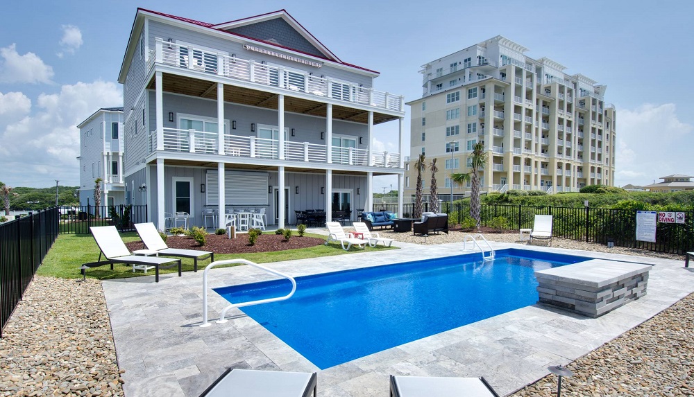 Your romantic getaway to Emerald Isle starts with the perfect place to stay.