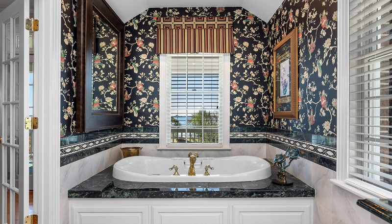 Southern Splendor - Bathroom