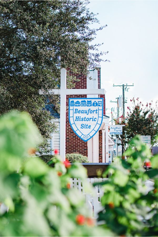Take photos on a tour of historic Beaufort