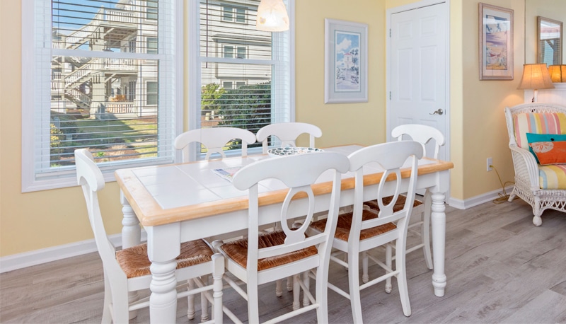 Pier Pointe 2-B-1 “Beach Happy” - dining room