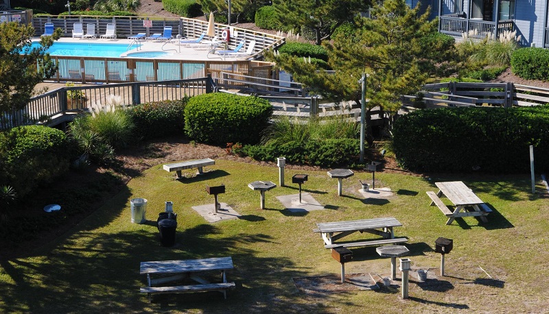 Pebble Beach Condos - Picnic Area