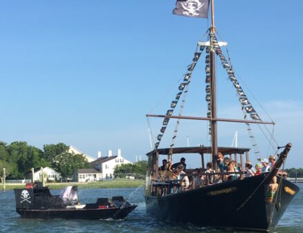 Beaufort Pirates Revenge – Pirate Treasure Cruise