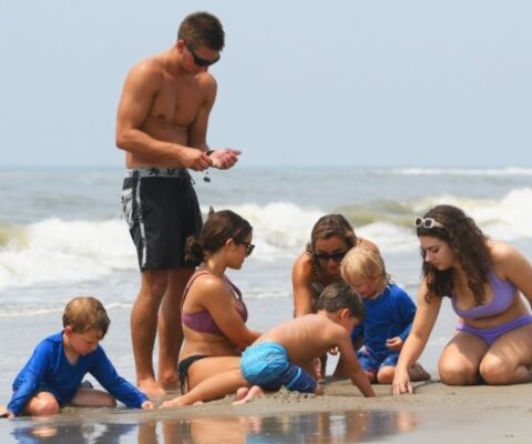 Family reunions on the beaches in Emerald Isle, NC