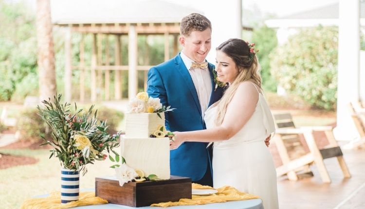 Emerald Isle Wedding Cutting the Cake