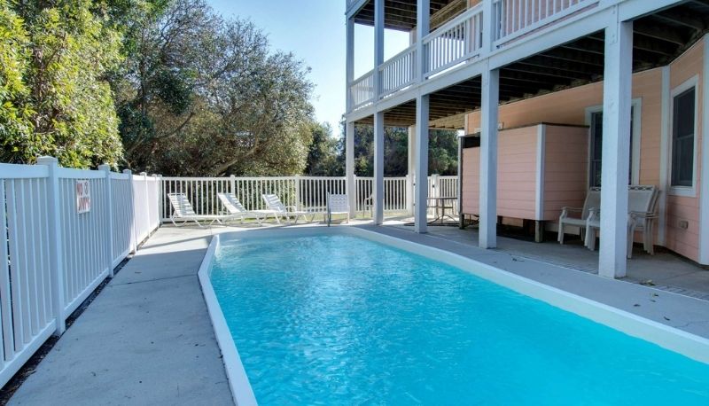 Cabana Bay Pool Emerald Isle