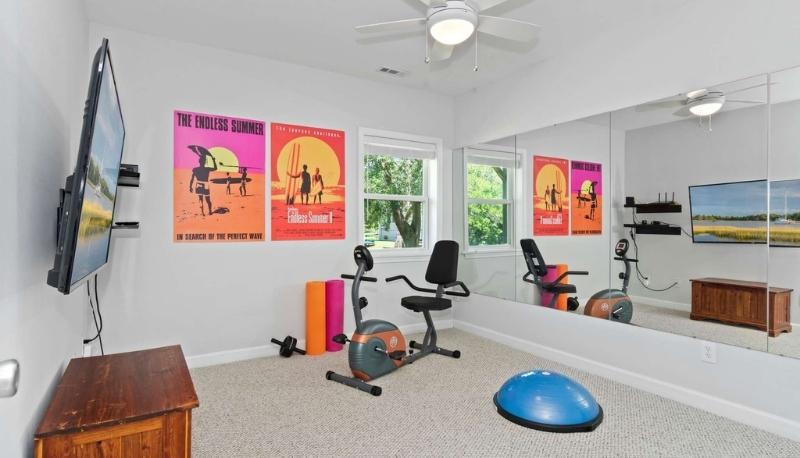 The Emerald Summer Exercise Room