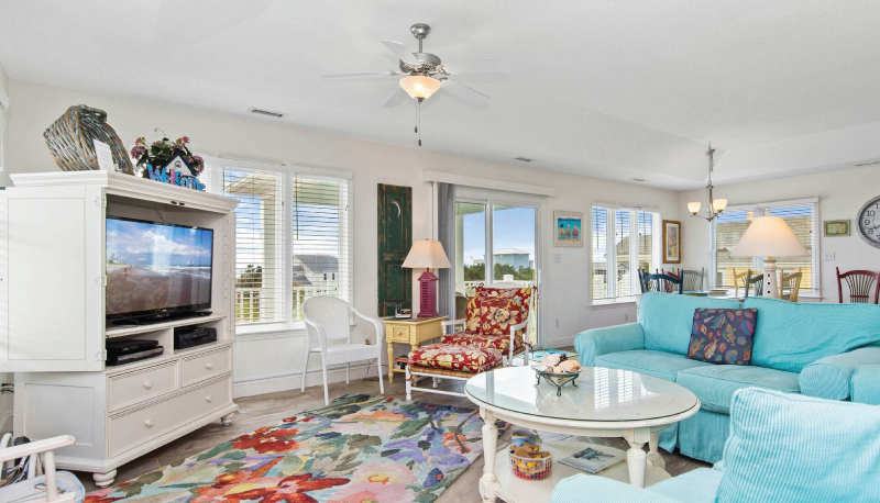 Featured Property Aloha Living Room