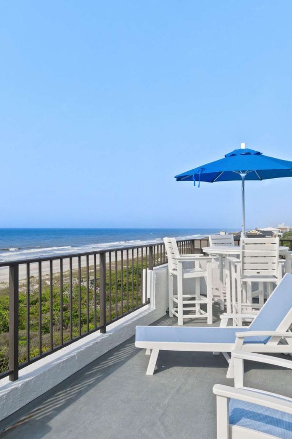 Bogue Shore Club Condos | Pine Knoll Shores Condo Rentals