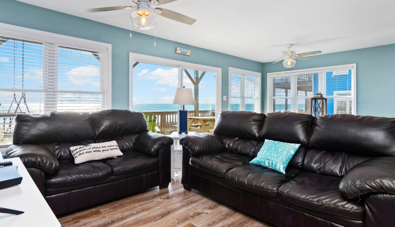 image of Aboard Delight West living room