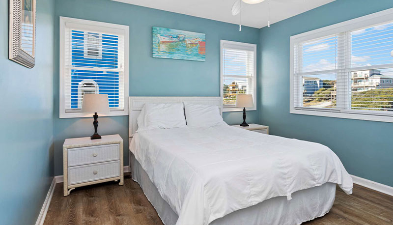 Aboard Delight West bedroom
