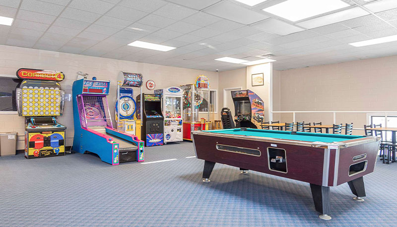 Summer Winds game room
