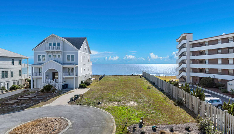 Three Buoys beach access